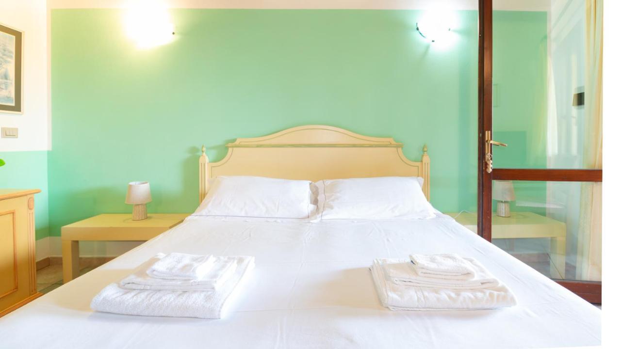 Sa Mola Guest House Bonarcado Eksteriør bilde